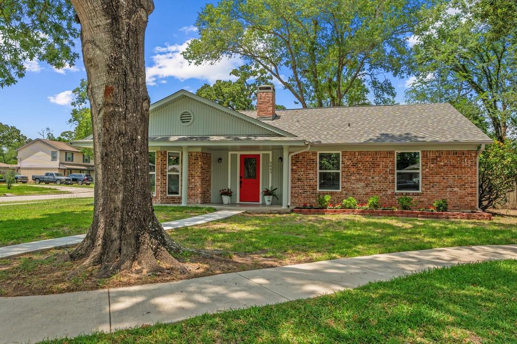 9863 Swan Court, Conroe, Texas image 4