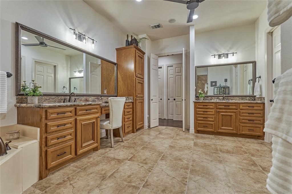 11 Westlyn Lane, Montgomery, Texas image 24