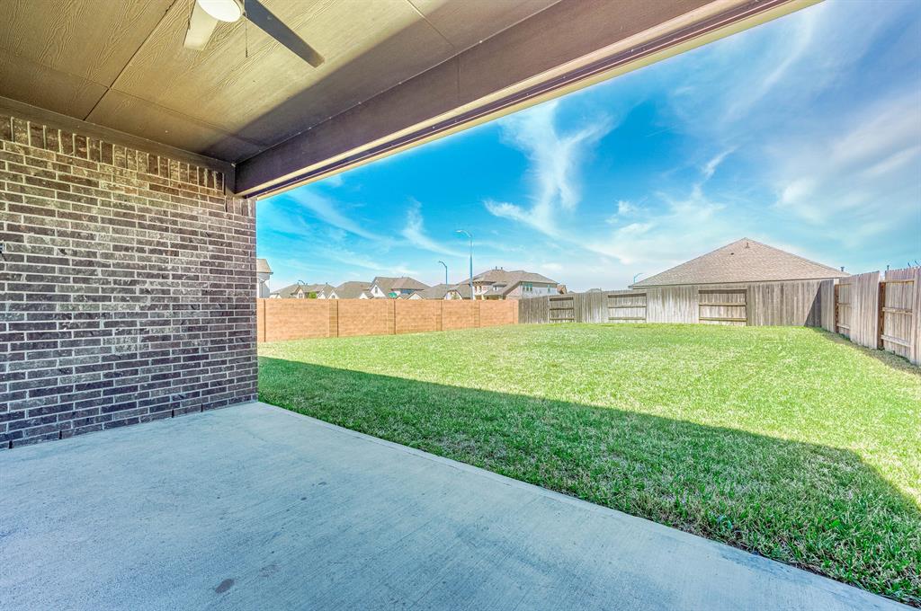32322 Dusted Bronze Drive, Brookshire, Texas image 15