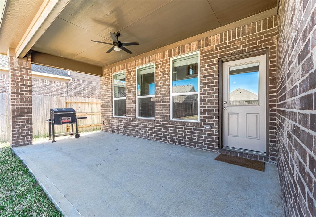 32322 Dusted Bronze Drive, Brookshire, Texas image 16