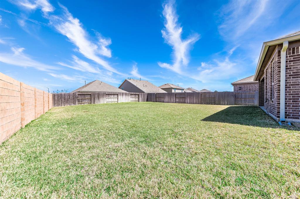 32322 Dusted Bronze Drive, Brookshire, Texas image 26