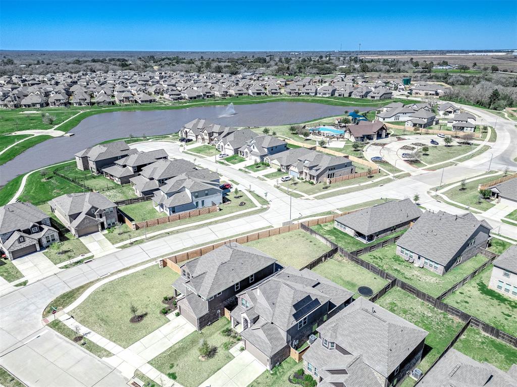 32322 Dusted Bronze Drive, Brookshire, Texas image 34