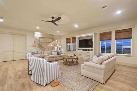 Single Family Residence in Crystal Beach TX 189 Ocean Shores Drive 13.jpg