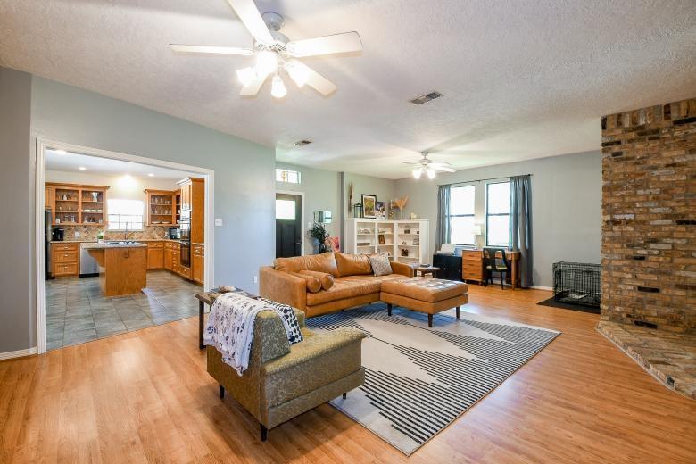 22035 Buescher Road, Tomball, Texas image 13