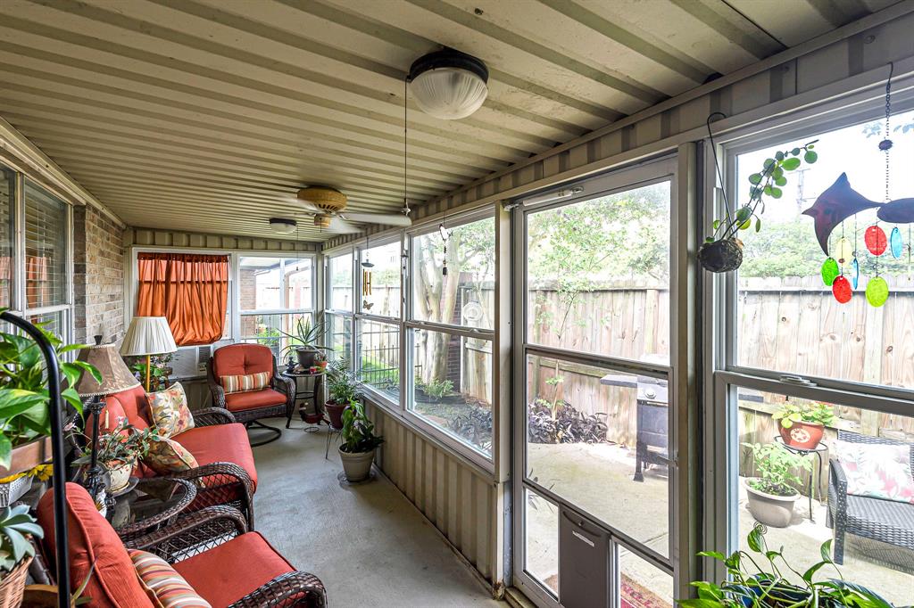 918 Peach Blossom Drive, Pearland, Texas image 19