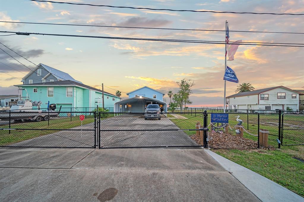1407 John Street, San Leon, Texas image 3