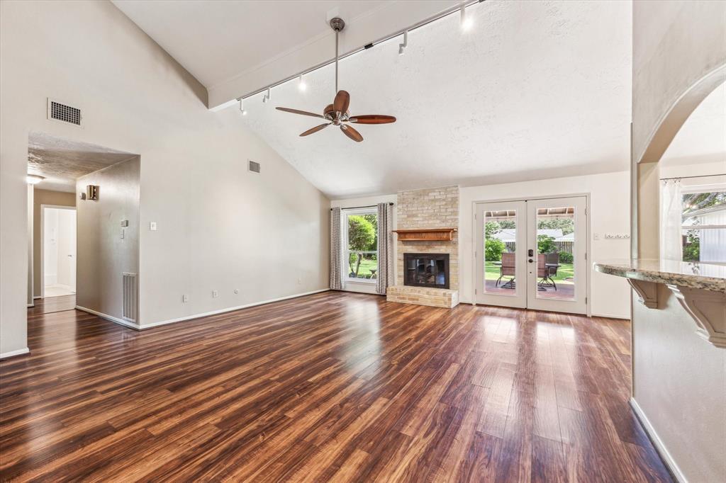508 Williamsburg Circle