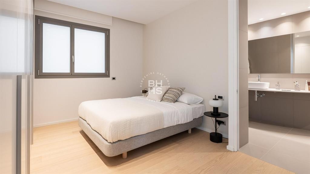 08008, Spain, 4 Bedrooms Bedrooms, ,2 BathroomsBathrooms,Residential,Active,181827