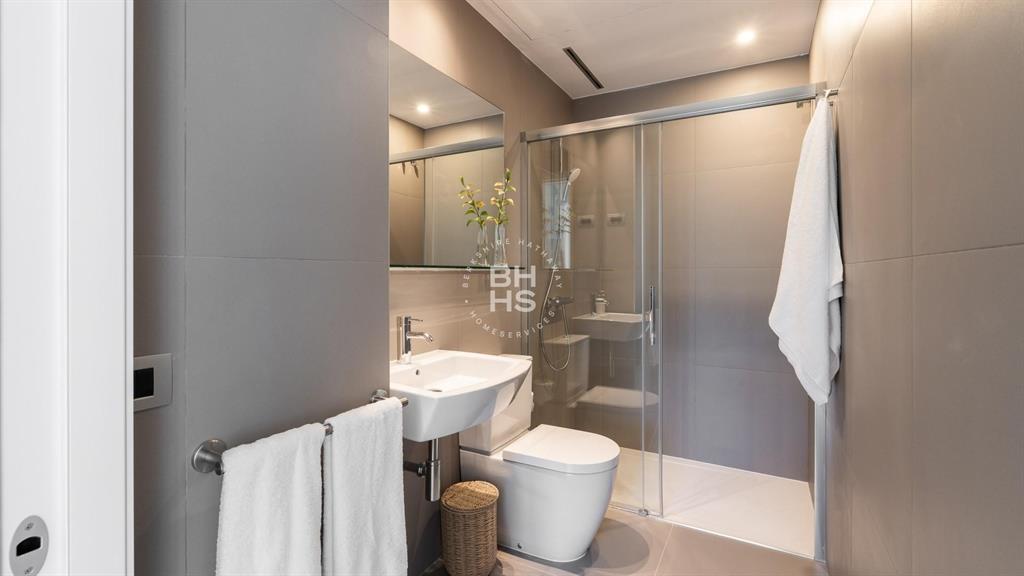 08008, Spain, 4 Bedrooms Bedrooms, ,2 BathroomsBathrooms,Residential,Active,181827