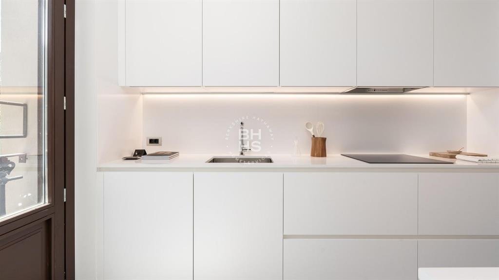 08008, Spain, 4 Bedrooms Bedrooms, ,2 BathroomsBathrooms,Residential,Active,181827