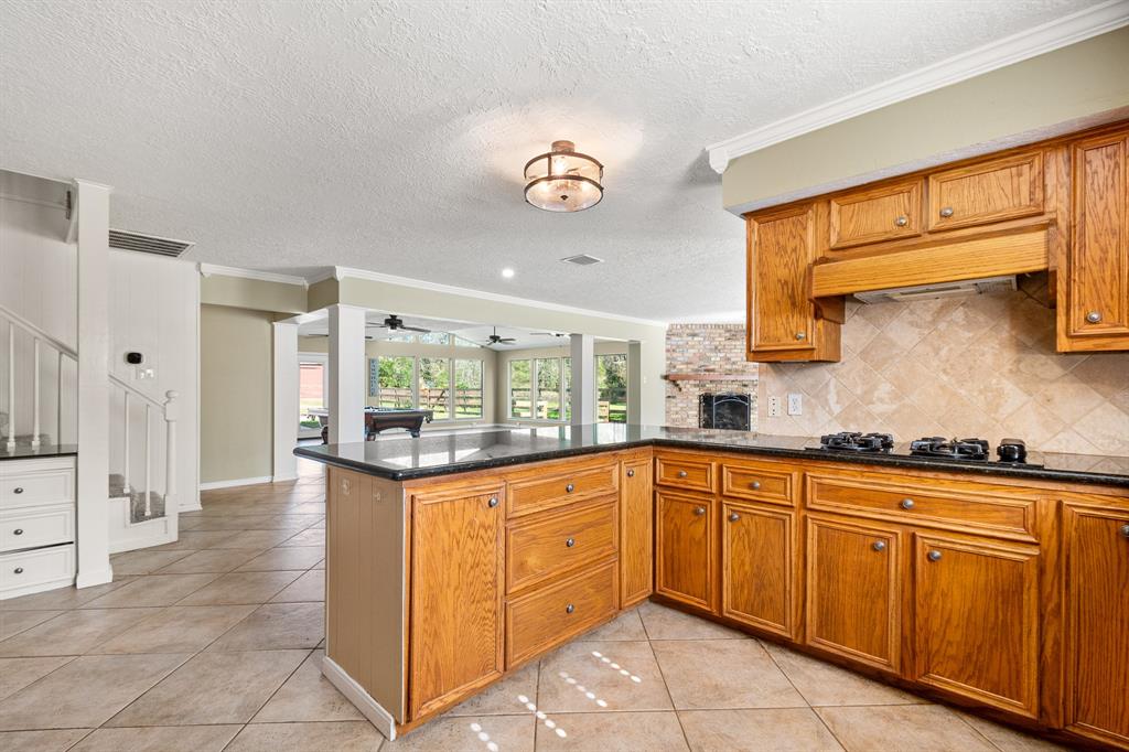 1521 Hamblen Road, Houston, Texas image 16