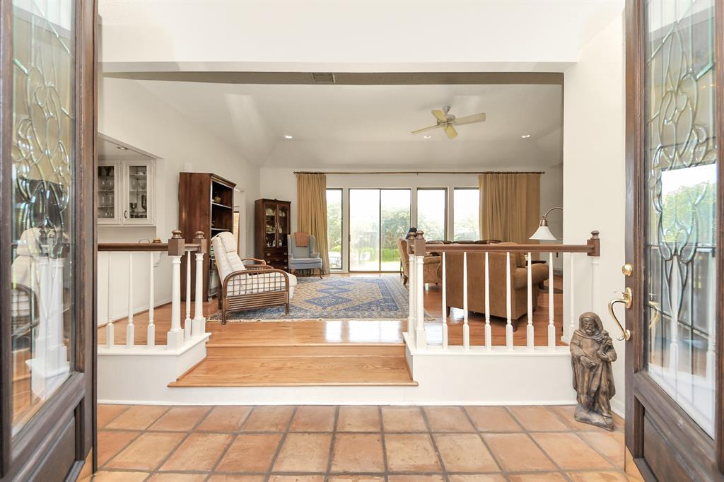 87 Crestwood Circle