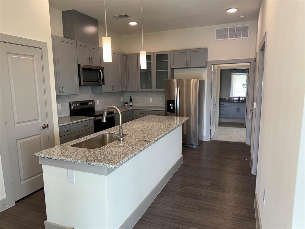 6955 Turtlewood Drive #602, Houston, Texas image 3