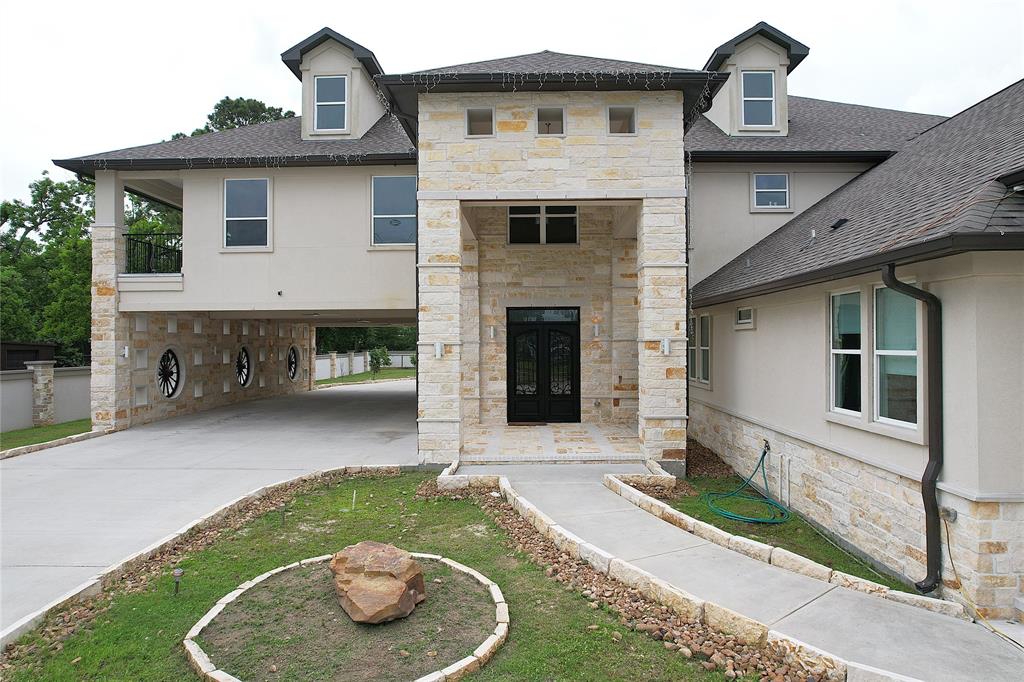 5726 Martha Lane