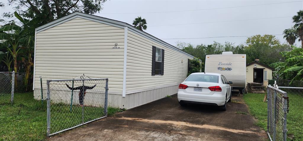 57 Lakeside Drive, Los Fresnos, Texas image 1
