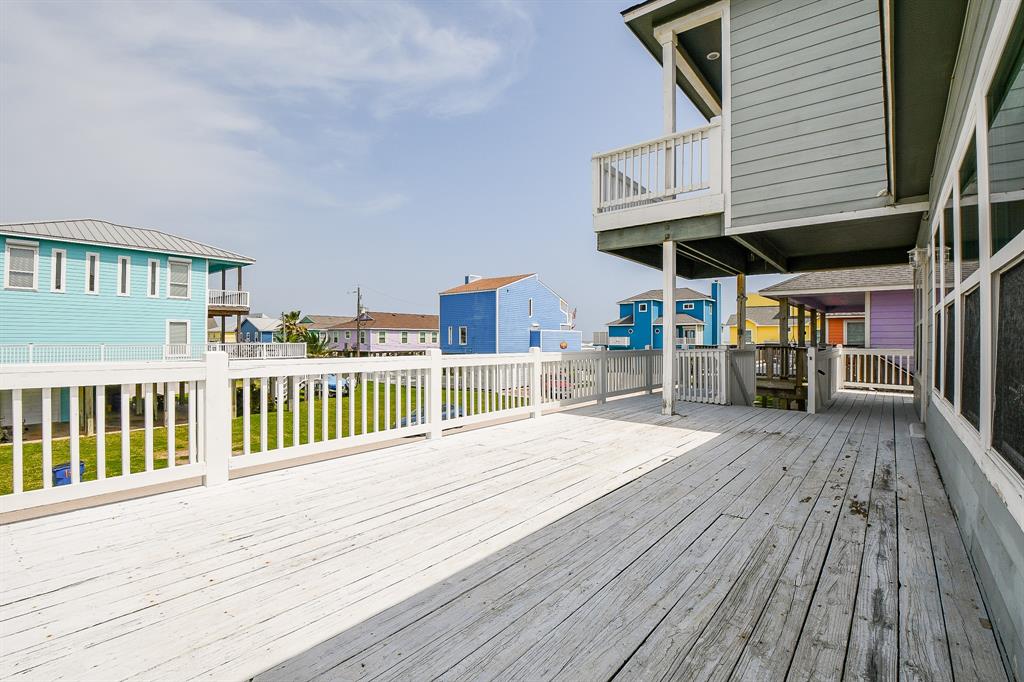 115 Mar Vista Court, Surfside Beach, Texas image 2