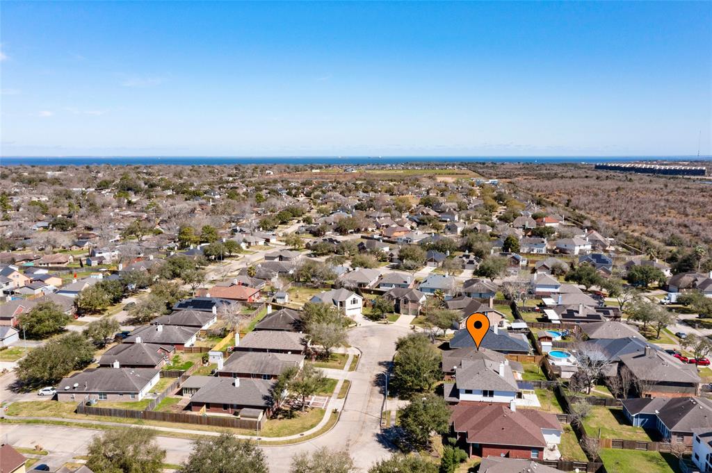 5134 Chase Park Circle, Bacliff, Texas image 23
