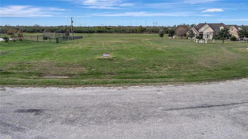 424 Champlain Street, Victoria, Texas image 3