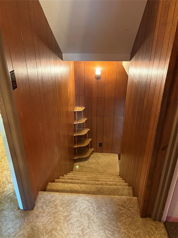 104 Crooked Creek Drive, Sheridan, Texas image 39