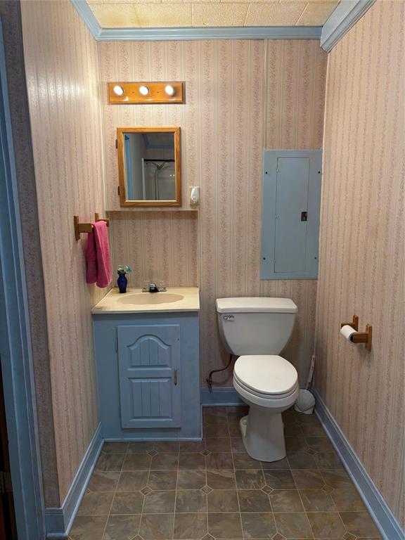 104 Crooked Creek Drive, Sheridan, Texas image 36