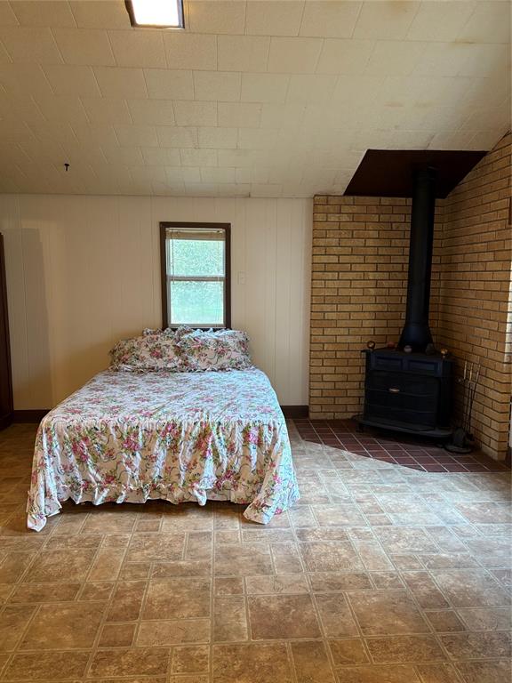 104 Crooked Creek Drive, Sheridan, Texas image 34