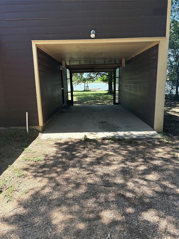 104 Crooked Creek Drive, Sheridan, Texas image 18
