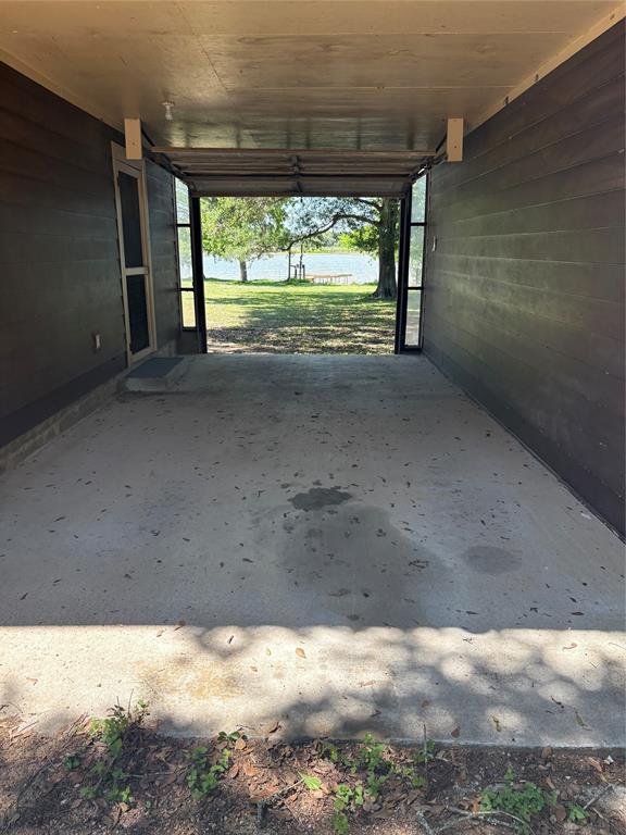 104 Crooked Creek Drive, Sheridan, Texas image 19