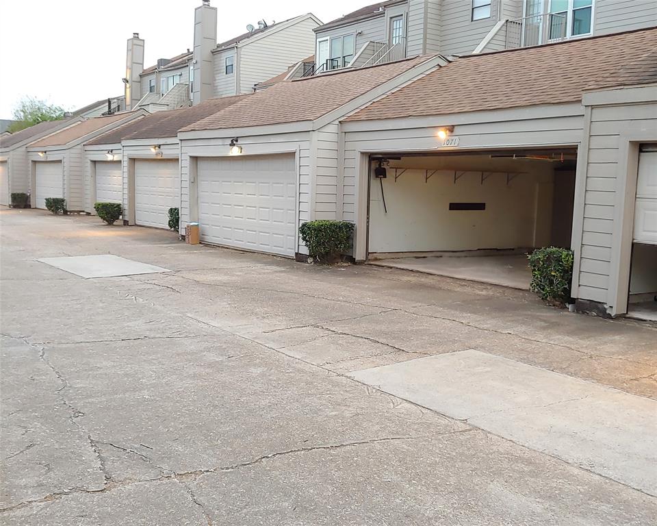 1071 Country Place Drive #1071, Houston, Texas image 14