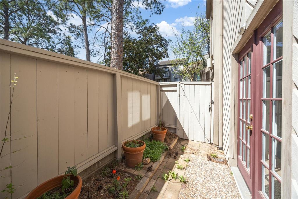 1071 Country Place Drive #1071, Houston, Texas image 4
