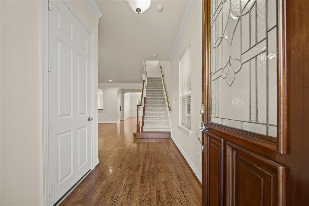 122 White Drive, Bellaire, Texas image 2