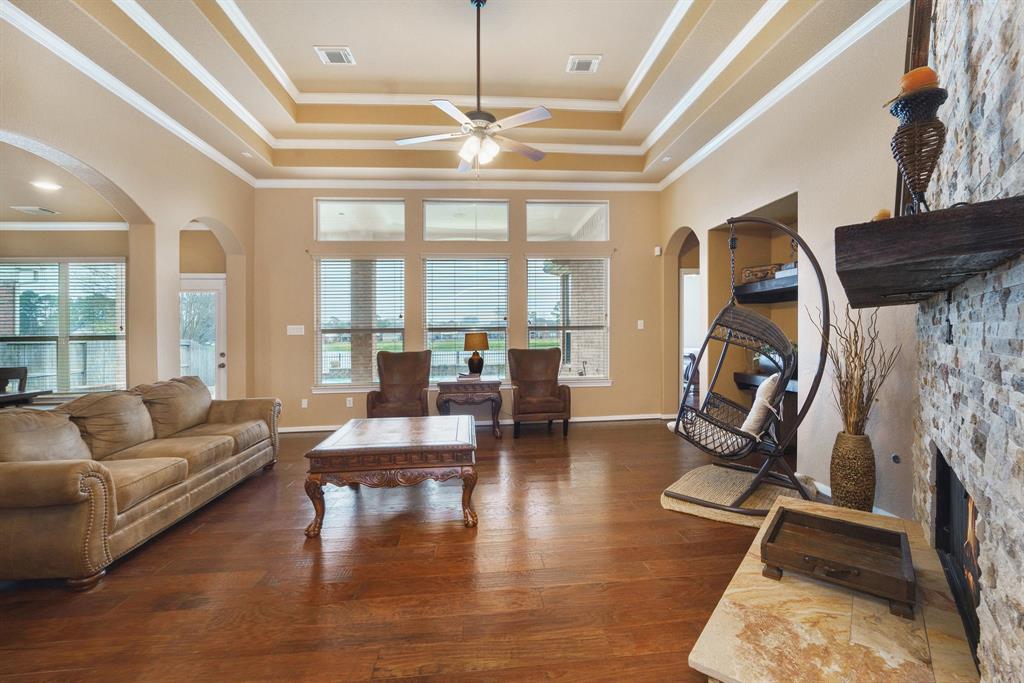 19502 Lakeside View Drive