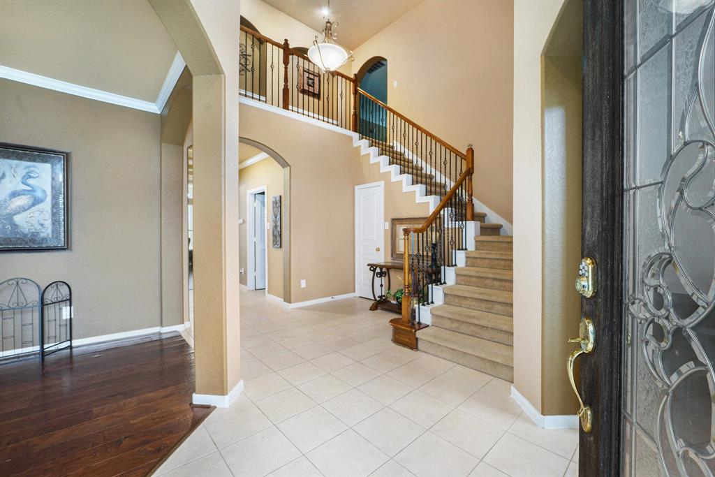 19502 Lakeside View Drive