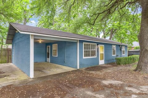204 Half Street Lindale TX 75771