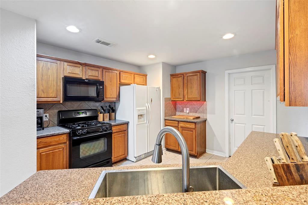 25430 Twister Trail, Spring, Texas image 16