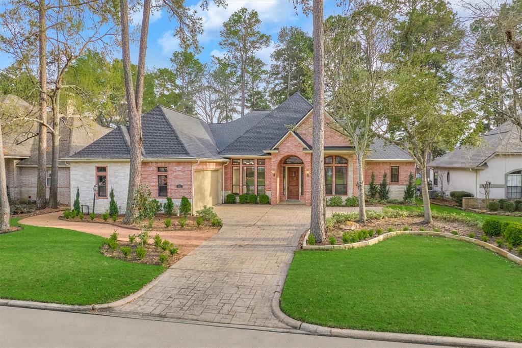 84 W Pines Drive