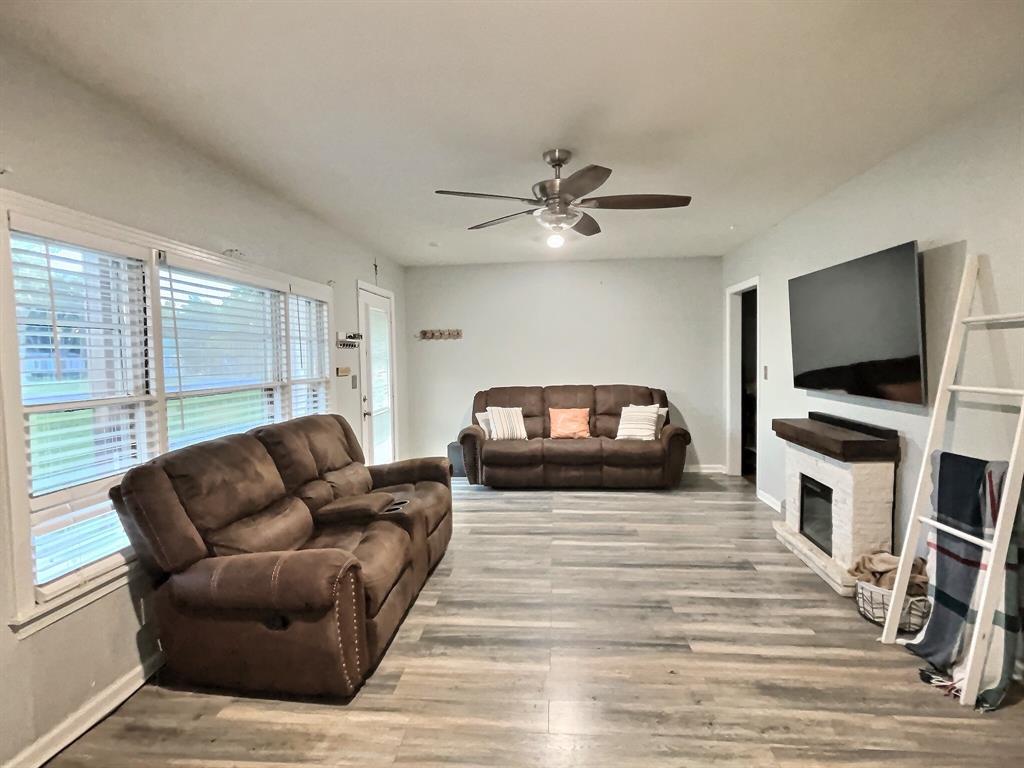 1216 12th Street, Bay City, Texas image 4