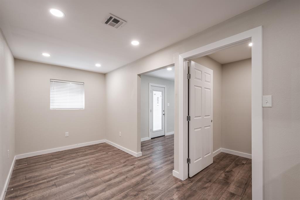 308 Greenbriar Drive, Baytown, Texas image 13