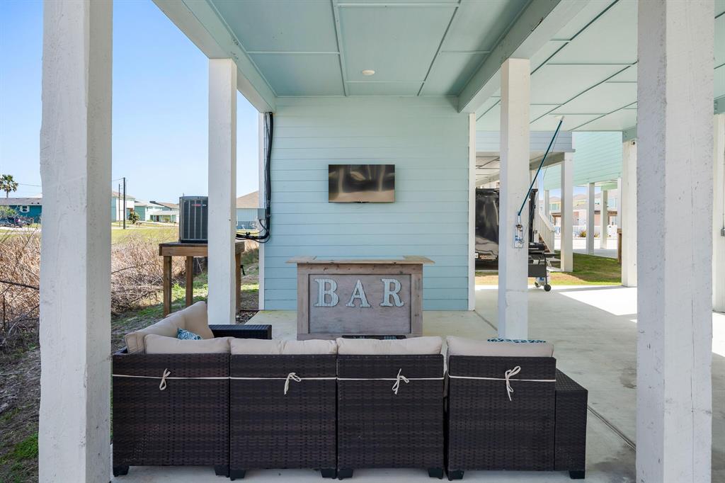 111 Rainbow Reef, Rockport, Texas image 4