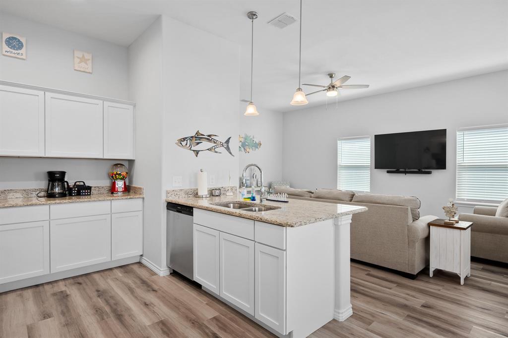 111 Rainbow Reef, Rockport, Texas image 16