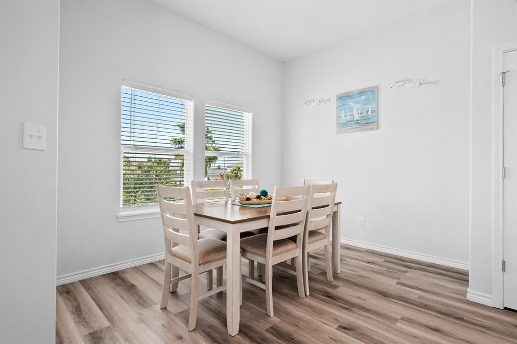 111 Rainbow Reef, Rockport, Texas image 11