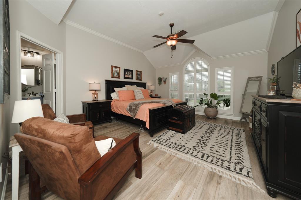 887 Victoria Lakes Drive, Katy, Texas image 28