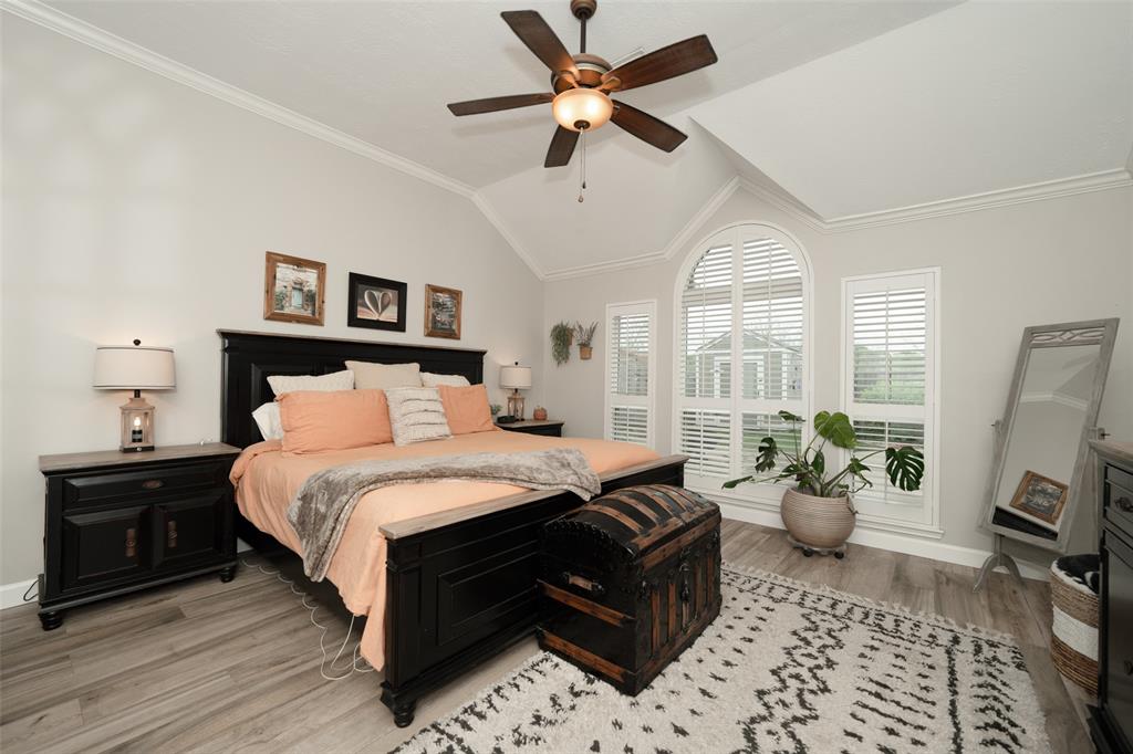 887 Victoria Lakes Drive, Katy, Texas image 29