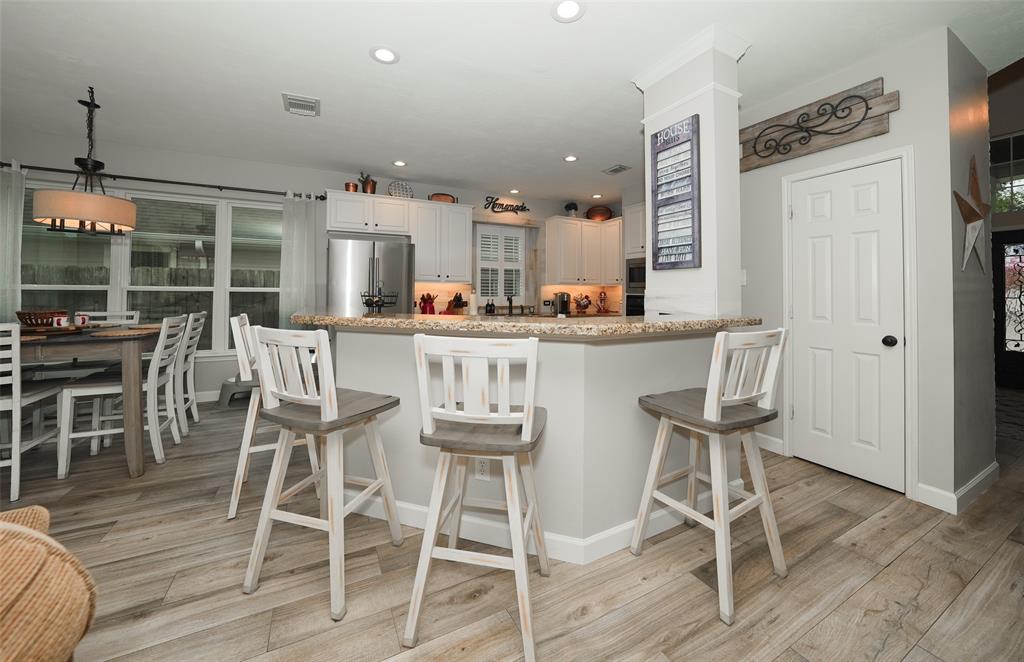 887 Victoria Lakes Drive, Katy, Texas image 18