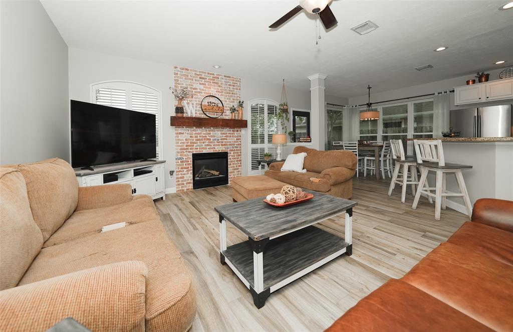 887 Victoria Lakes Drive, Katy, Texas image 26