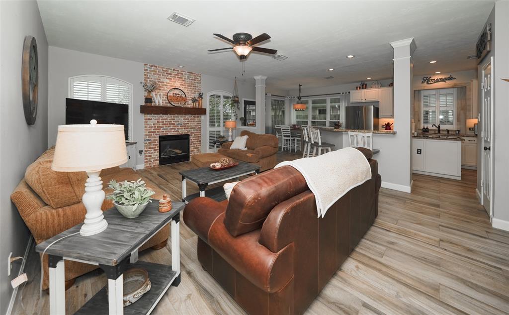 887 Victoria Lakes Drive, Katy, Texas image 24