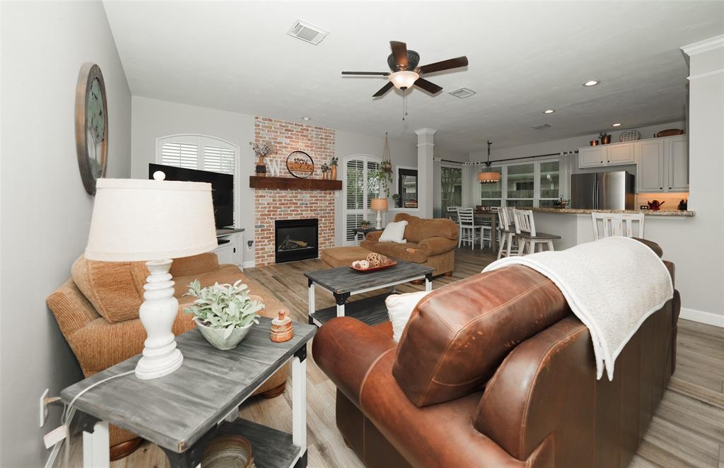 887 Victoria Lakes Drive, Katy, Texas image 25