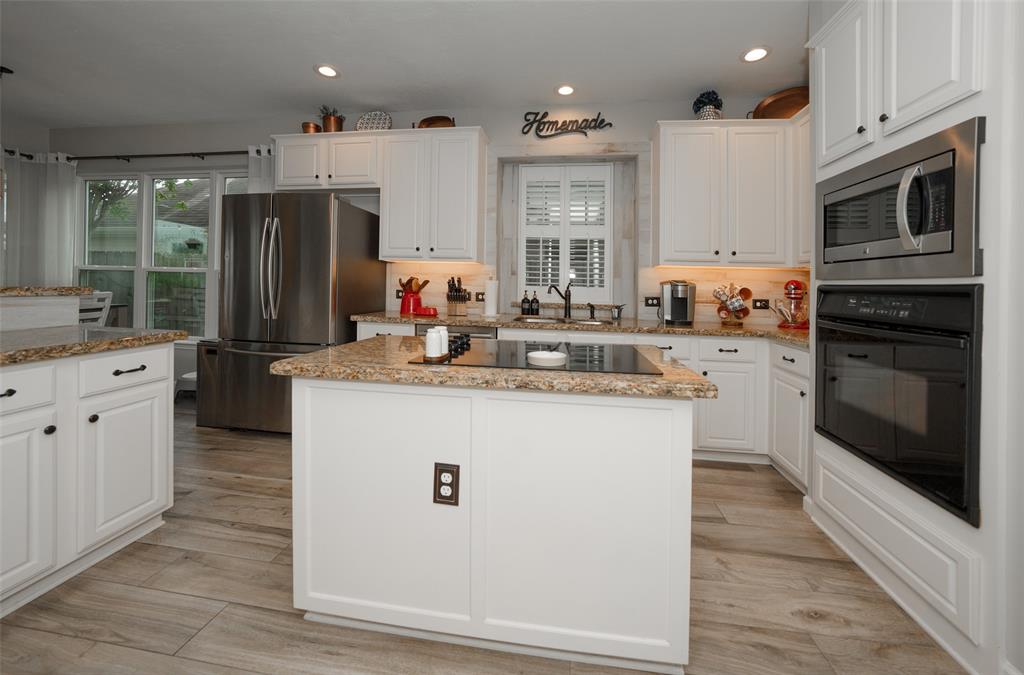 887 Victoria Lakes Drive, Katy, Texas image 20