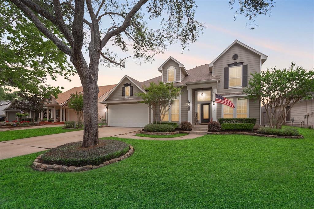 887 Victoria Lakes Drive, Katy, Texas image 2