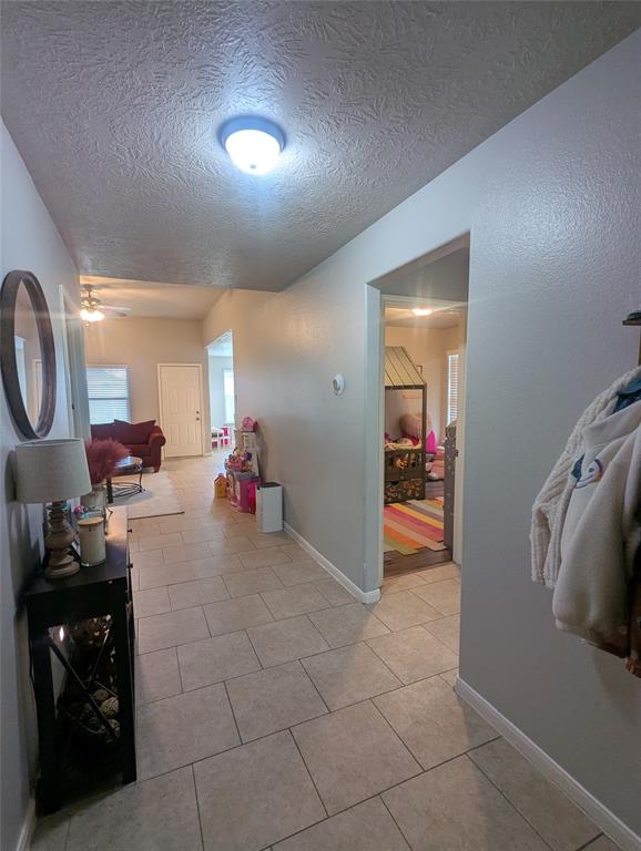 9103 Stingray Court, Texas City, Texas image 2