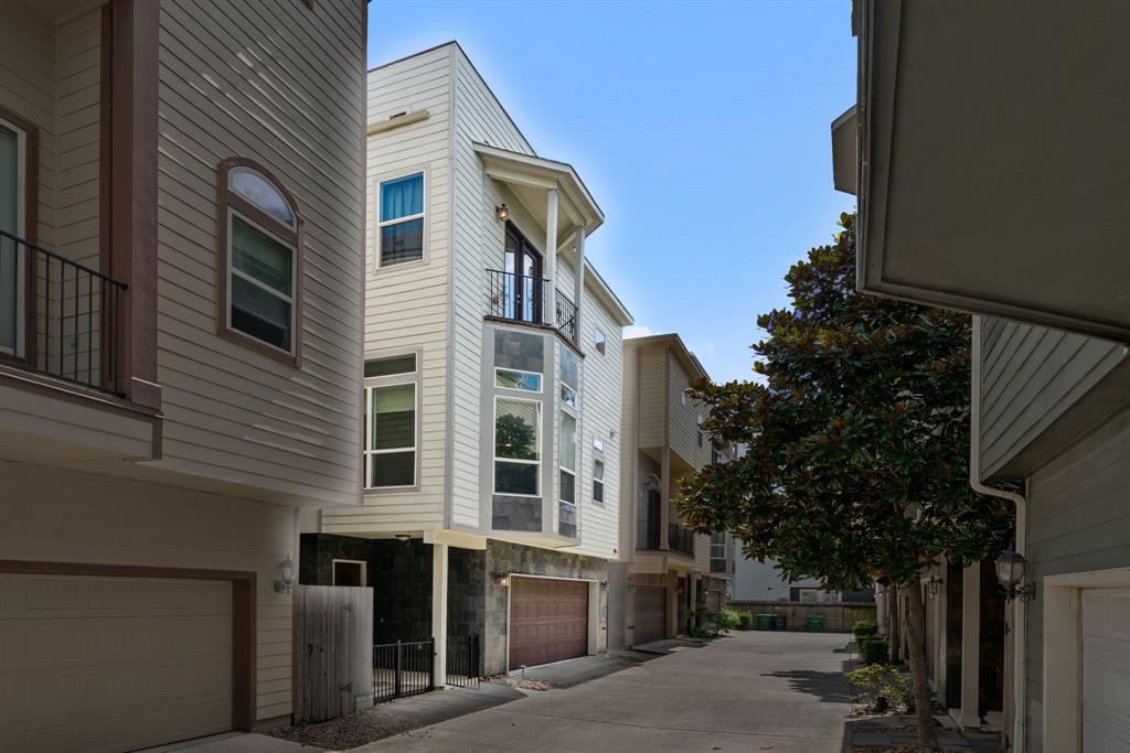 2014 Sabine Street